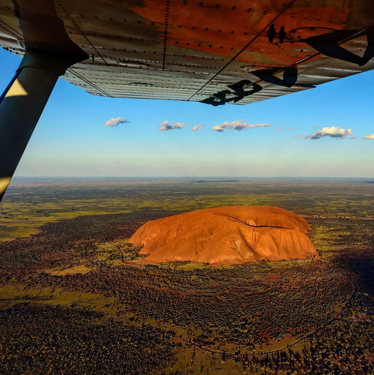 Are There Any Current Tour or Flight Deals to Uluru?